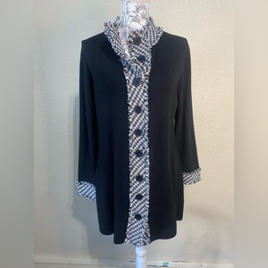 Fontana black and white‎ long sweater button down